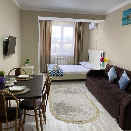 Оригинальная 1 Ком Квартира В Сердце Алматы Apartment Ngoại thất bức ảnh